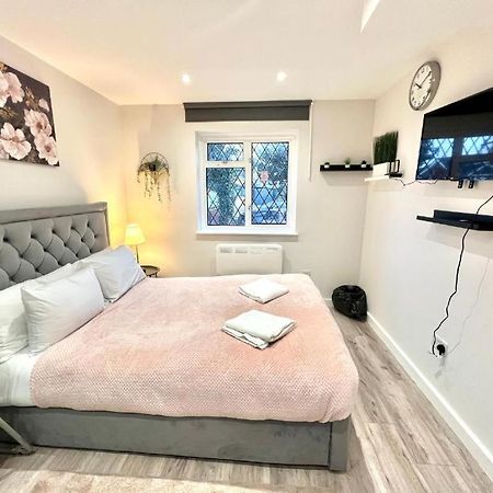 Heathrow Guest House - Oakway Feltham Luaran gambar