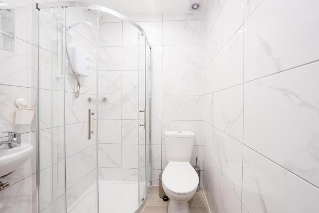 Heathrow Guest House - Oakway Feltham Luaran gambar