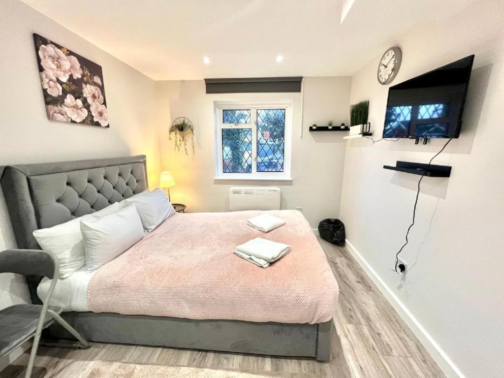 Heathrow Guest House - Oakway Feltham Luaran gambar