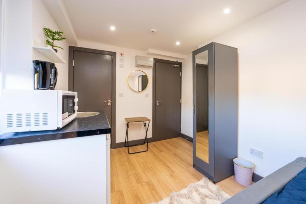 Heathrow Guest House - Oakway Feltham Luaran gambar
