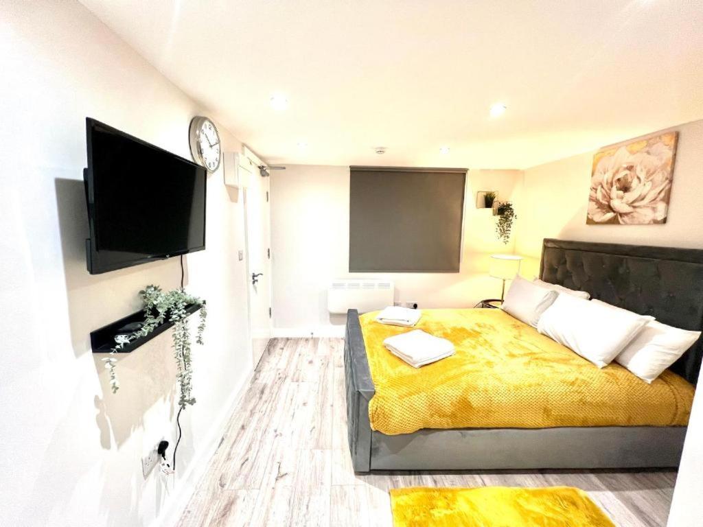 Heathrow Guest House - Oakway Feltham Luaran gambar