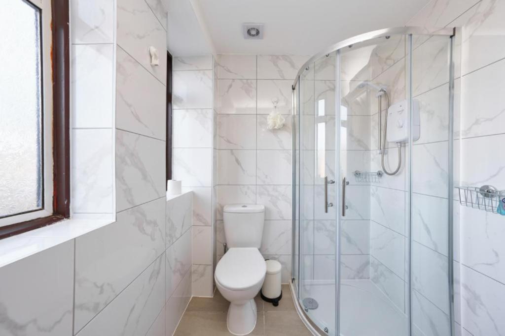 Heathrow Guest House - Oakway Feltham Luaran gambar